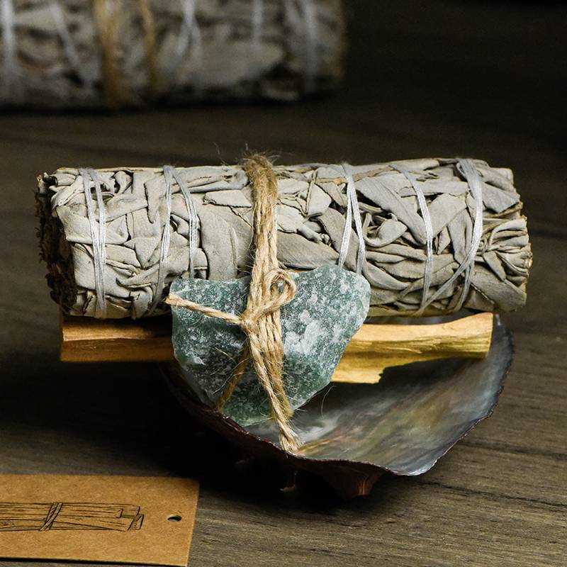 🌿✨ Sage + Palo Santo + Raw Crystal Cleansing & Healing Kit
